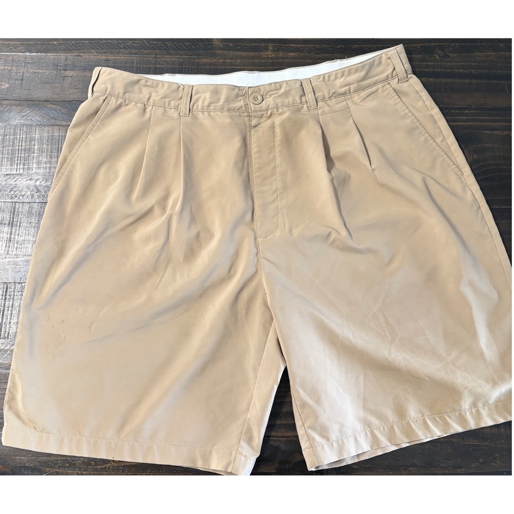 Reebok Golf Mens Tan Khaki Double Pleated Performance Chino Shorts Size 44